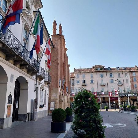 Casa Cozy - Comodo Appartamento In Asti Centro Εξωτερικό φωτογραφία